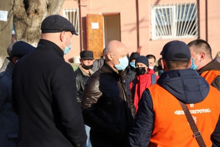 Мэр Одессы проверил работу муниципального транспорта в условиях ЧС (фоторепортаж)