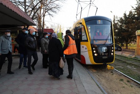 Мэр Одессы проверил работу муниципального транспорта в условиях ЧС (фоторепортаж)