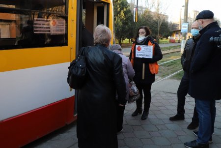 Мэр Одессы проверил работу муниципального транспорта в условиях ЧС (фоторепортаж)