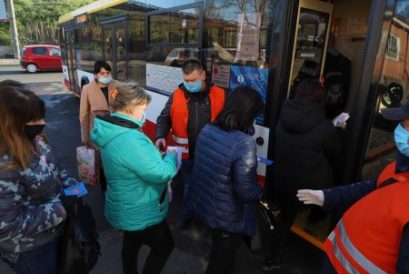 Мэр Одессы проверил работу муниципального транспорта в условиях ЧС (фоторепортаж)