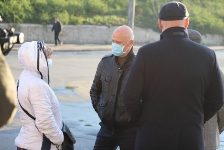 Мэр Одессы проверил работу муниципального транспорта в условиях ЧС (фоторепортаж)
