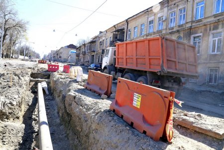Ремонт спуска Маринеско продолжается (фоторепортаж)