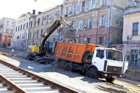 Ремонт спуска Маринеско продолжается (фоторепортаж)