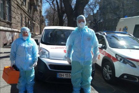 Мобильные бригады проводят диагностику коронавируса на дому