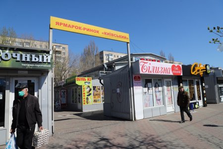 Мэр Одессы проверил соблюдение норм карантина на рынках «Южный» и «Киевский» (фото)
