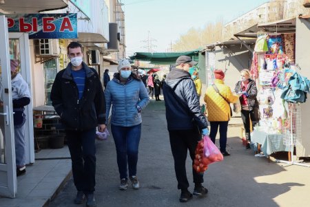 Мэр Одессы проверил соблюдение норм карантина на рынках «Южный» и «Киевский» (фото)