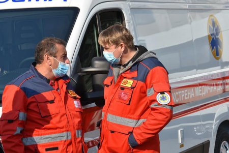 Медикам Одесской области передали новые автомобили скорой помощи с аппаратами ИВЛ (фото)
