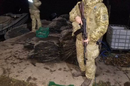 На озере Кагул задержали браконьеров, ловивших раков (фото)