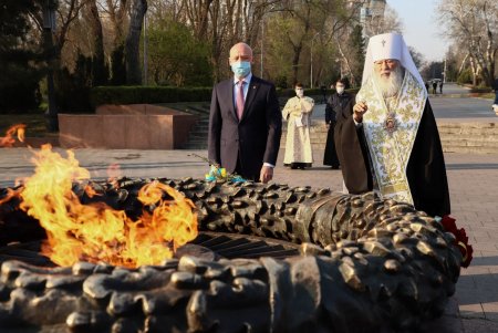 Мэр Одессы почтил память освободителей города от нацистов (фото)