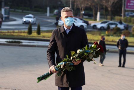 Мэр Одессы почтил память освободителей города от нацистов (фото)