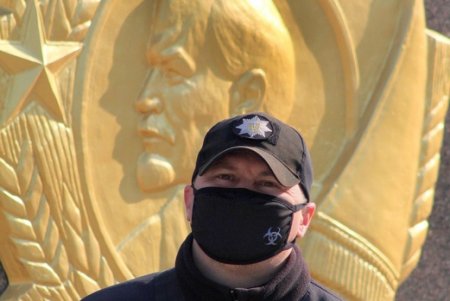 Одесситы почтили память освободителей города, несмотря на карантин (фоторепортаж)
