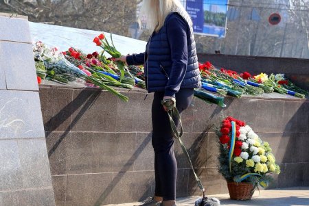 Одесситы почтили память освободителей города, несмотря на карантин (фоторепортаж)