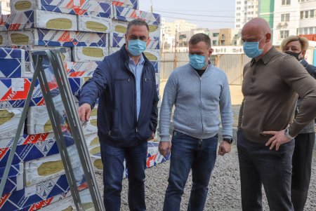 Мэр Одессы проинспектировал строительство жилого дома на поселке Котовского (фото)