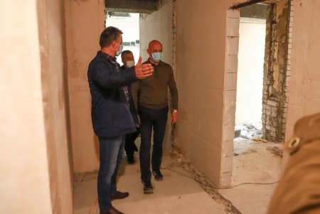 В строящемся в Суворовском районе Центре админуслуг приступили к отделочным работам (фото, видеокомментарий)