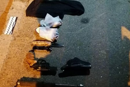 На Таирова двое неизвестных избили мужчину и силой увезли его в своем авто (фото)