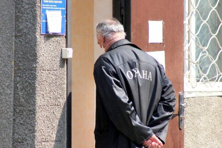 Одесса на карантине: всегда многолюдная Привокзальная площадь - опустела (фоторепортаж)
