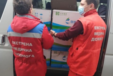 Для медиков Одесской области доставили новую партию защитных костюмов, масок и реагентов
