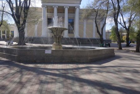 В Одессе запустили первые фонтаны (фото)