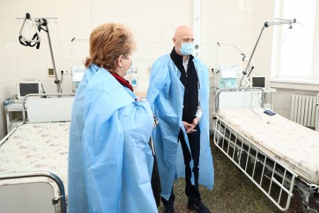 Новые аппараты ИВЛ уже установили в опорных больницах Одессы (фото)