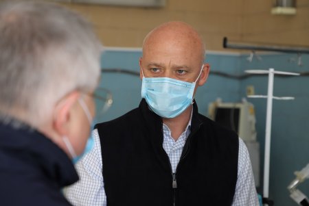 Новые аппараты ИВЛ уже установили в опорных больницах Одессы (фото)