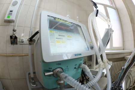Новые аппараты ИВЛ уже установили в опорных больницах Одессы (фото)