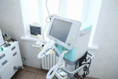Новые аппараты ИВЛ уже установили в опорных больницах Одессы (фото)
