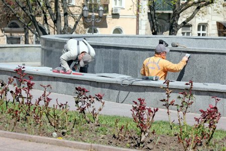 В центре Одессы заработали первые фонтаны (фоторепортаж)