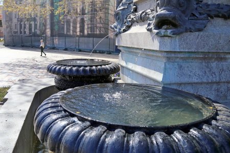 В центре Одессы заработали первые фонтаны (фоторепортаж)