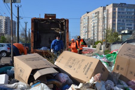 Места стихийных свалок в Одессе возьмут под контроль коммунальщики и райадминистрации (фото)