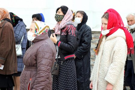 Вынос Плащаницы в Свято-Успенском кафедральном соборе (фоторепортаж)