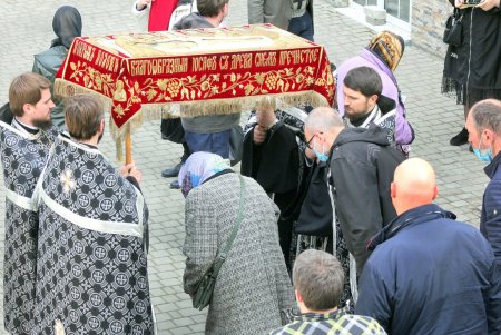 Вынос Плащаницы в Свято-Успенском кафедральном соборе (фоторепортаж)
