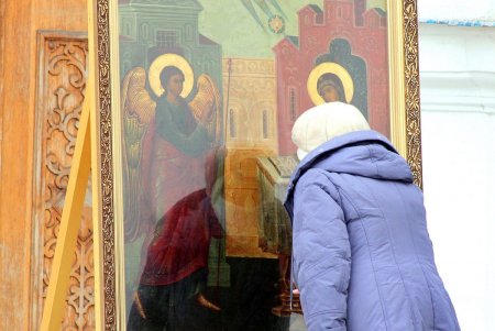 Вынос Плащаницы в Свято-Успенском кафедральном соборе (фоторепортаж)