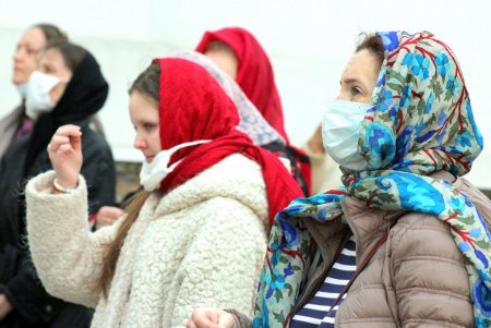 Вынос Плащаницы в Свято-Успенском кафедральном соборе (фоторепортаж)