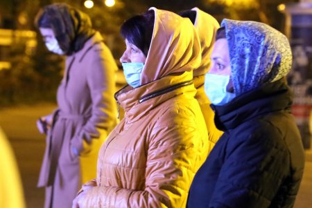Пасхальное богослужение в Спасо-Преображенском соборе (фоторепортаж)