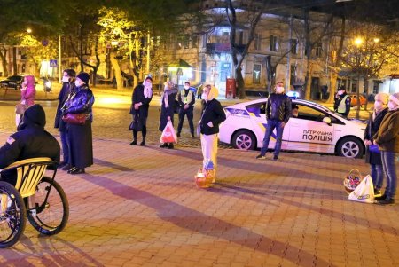 Пасхальное богослужение в Спасо-Преображенском соборе (фоторепортаж)