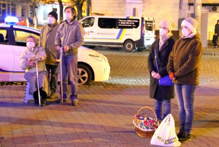 Пасхальное богослужение в Спасо-Преображенском соборе (фоторепортаж)