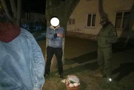 Пасхальное ограбление: в Черноморске у пенсионерки украли корзину с куличом и яйцами (фото)  