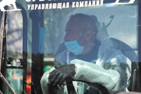 Уборка и дезинфекция: ежедневно на улицы города выходит около 90 единиц техники (фото, видео)
