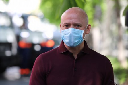 Уборка и дезинфекция: ежедневно на улицы города выходит около 90 единиц техники (фото, видео)