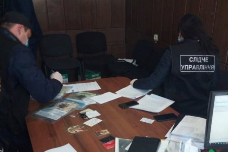 Жительница области незаконно завладела дорогим внедорожником и попыталась дать взятку сотруднику полиции  (фото)