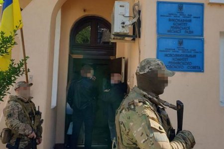 В Ренийском горсовете при ремонте дорог похитили почти четыре миллиона гривен (фото)