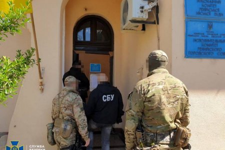 В Ренийском горсовете при ремонте дорог похитили почти четыре миллиона гривен (фото)