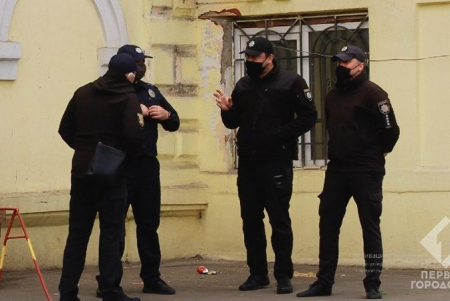 Поминальное воскресенье: одесситов, навещающих могилы своих близких и родных, не много (фото)