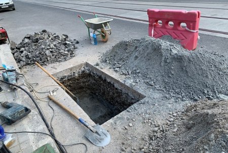 На пересечении улицы Софиевской и спуска Маринеско меняют газопровод (фото, видеокомментарий)