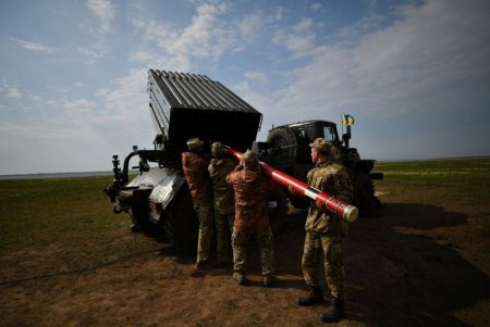 На полигоне в Одесской области проводят испытания реактивных снарядов «Тайфун-1» (фото) 