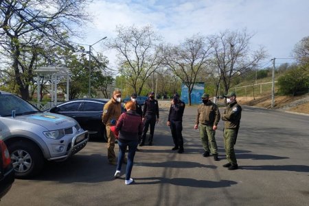 Никаких шашлыков и пикников: правоохранители проводят рейд в предполагаемых местах отдыха (фото)
