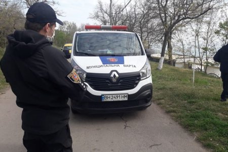Никаких шашлыков и пикников: правоохранители проводят рейд в предполагаемых местах отдыха (фото)