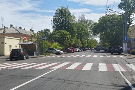 За месяц обновлена разметка более чем на 40 улицах города (фото)