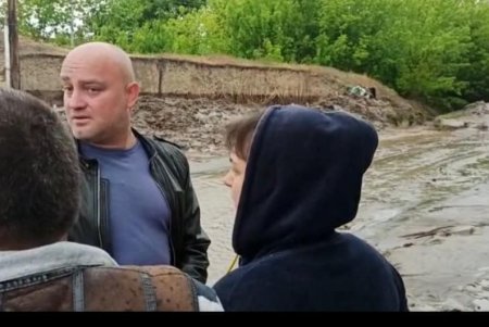 Непогода обрушилась на Одесскую область: подтоплены дома и повалены деревья (фото)