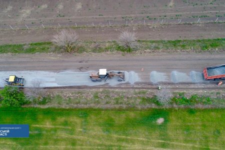 Стартовал текущий ремонт дороги Приморское-Желтый Яр-Татарбунары (фото)